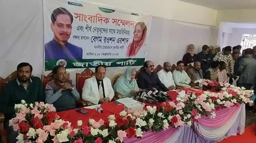 দলের চেয়ে নিজে বড়, নিজের চেয়ে স্ত্রী বড়’