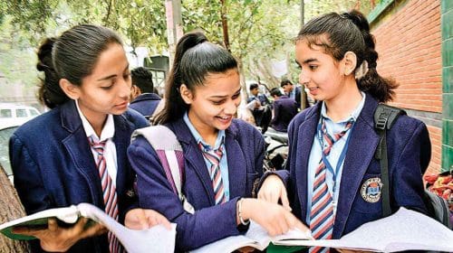 ভারতে নবম শ্রেণির পাঠ্যবইয়ে ‘ডেটিং অ্যান্ড রিলেশনশিপ’ 