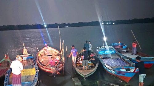 বরিশালে বিনোদন স্পটে নৌ-ভ্রমণের নামে অসামাজিক কার্যকলাপ, দেখার কেউ নেই