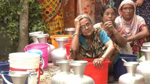বরিশালে চাপকলে উঠছে না পানি বিপাকে মানুষ