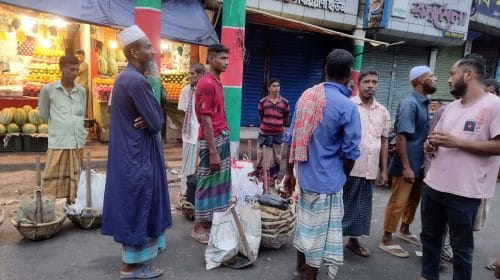 গরমে শ্রমিক সংকট, মাটি কাটার মজুরি ১৮০০ টাকা
