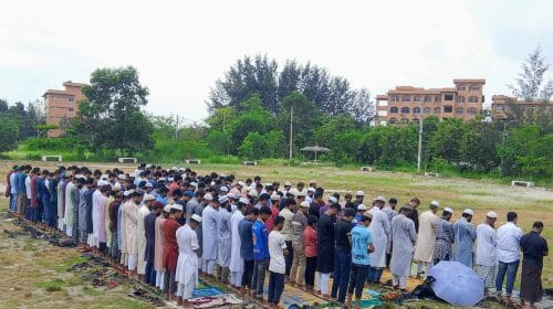তাপদাহ থেকে মুক্তি পেতে ববিতে ইসতিসকার নামাজ আদায়