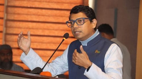 বিকেল ৩টায় চালু হচ্ছে মোবাইল ইন্টারনেট