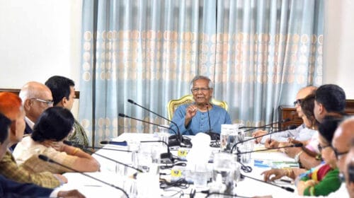 বন্যা মোকাবিলায় এনজিও প্রধানদের সঙ্গে বৈঠকে ড. ইউনূস