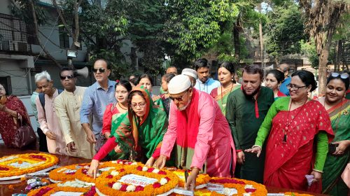 মহান স্বাধীনতা দিবসে শহীদ বেদীতে এডাবের পুষ্পস্তবক অর্পণ