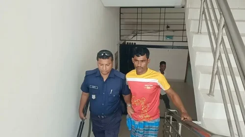 আমতলীতে মেয়েকে ধর্ষণের অভিযোগে আপন বাবা আটক