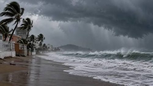 মেক্সিকোর প্রশান্ত মহাসাগরীয় উপকূলের দিকে এগোচ্ছে শক্তিশালী হারিকেন সাইমন